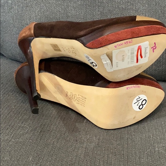 Sky high suede platform pumps!!  GORGEOUS - Picture 5 of 8